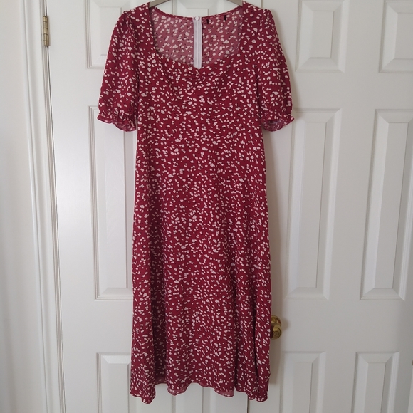 Red Ditsy Floral Midi Sweetheart Dress - Picture 7 of 8